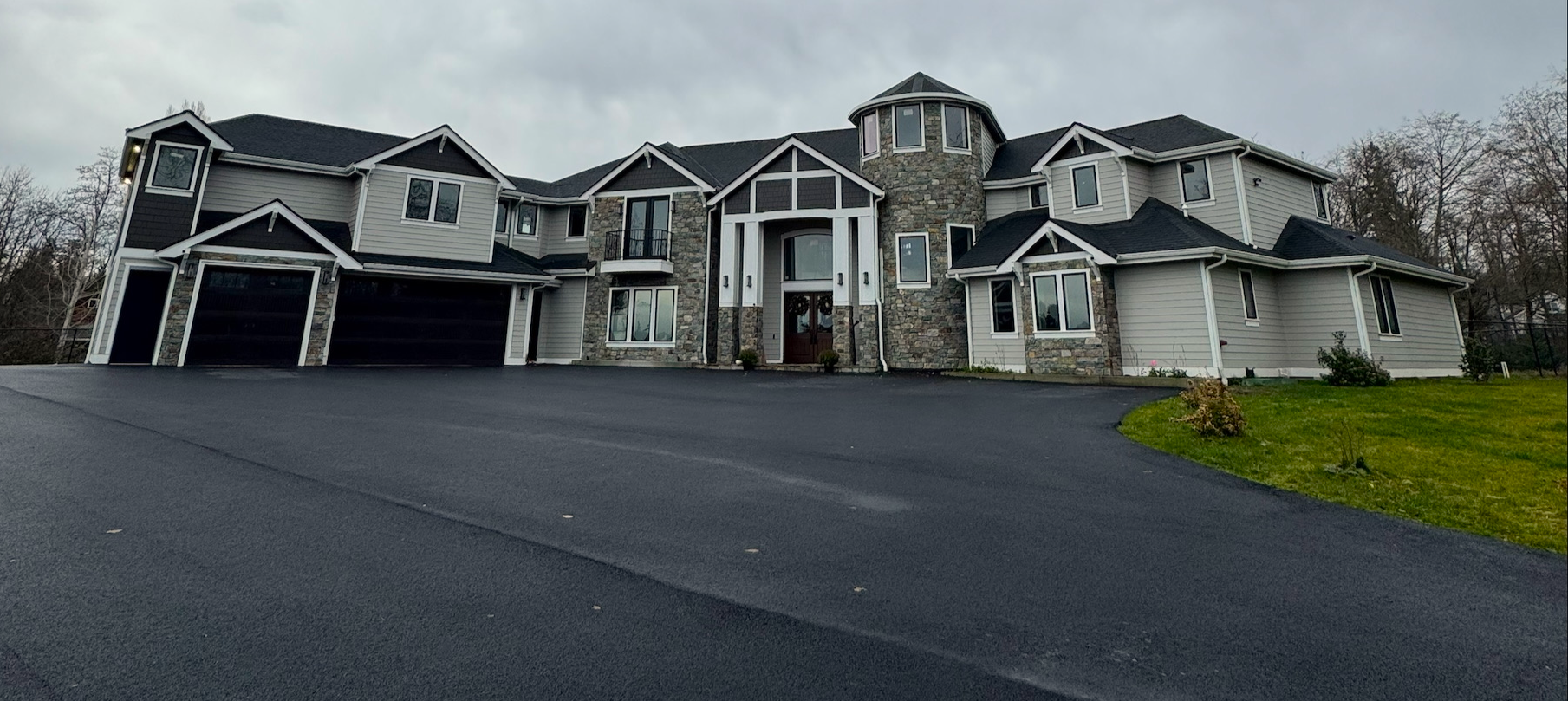 Custom <span class=uk-text-primary>Homes</span>